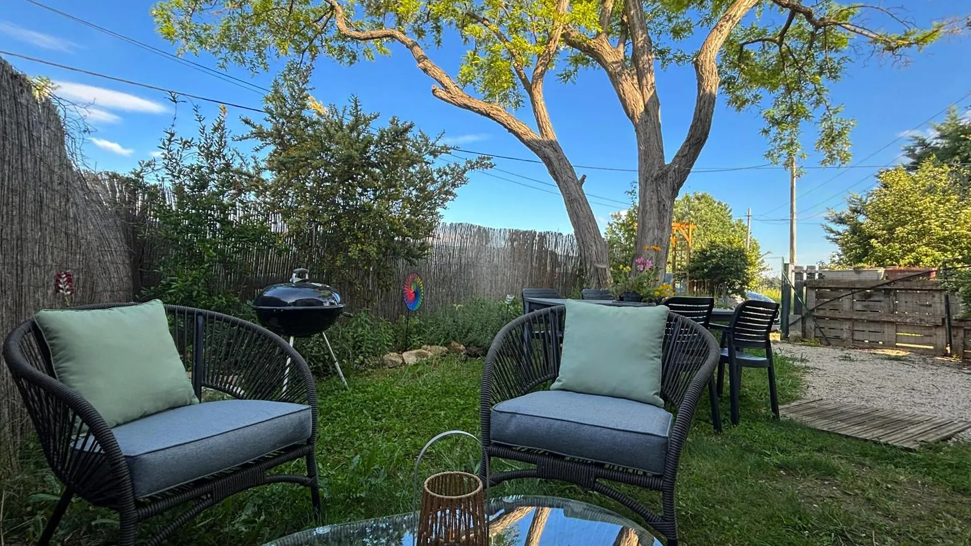 Eden L Jardin, Bbq, Duplex L Parking Gratuit & Super Wifi L Vue Panoramique Sainte-Victoire Lägenhet Aix-en-Provence Frankrike